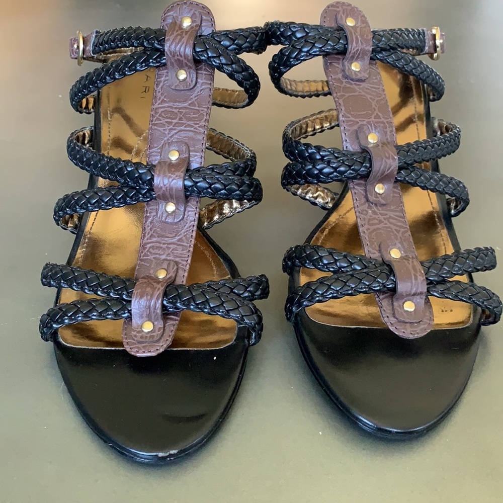 Tahari Brown and Black Strappy Sandal Size 8.5M